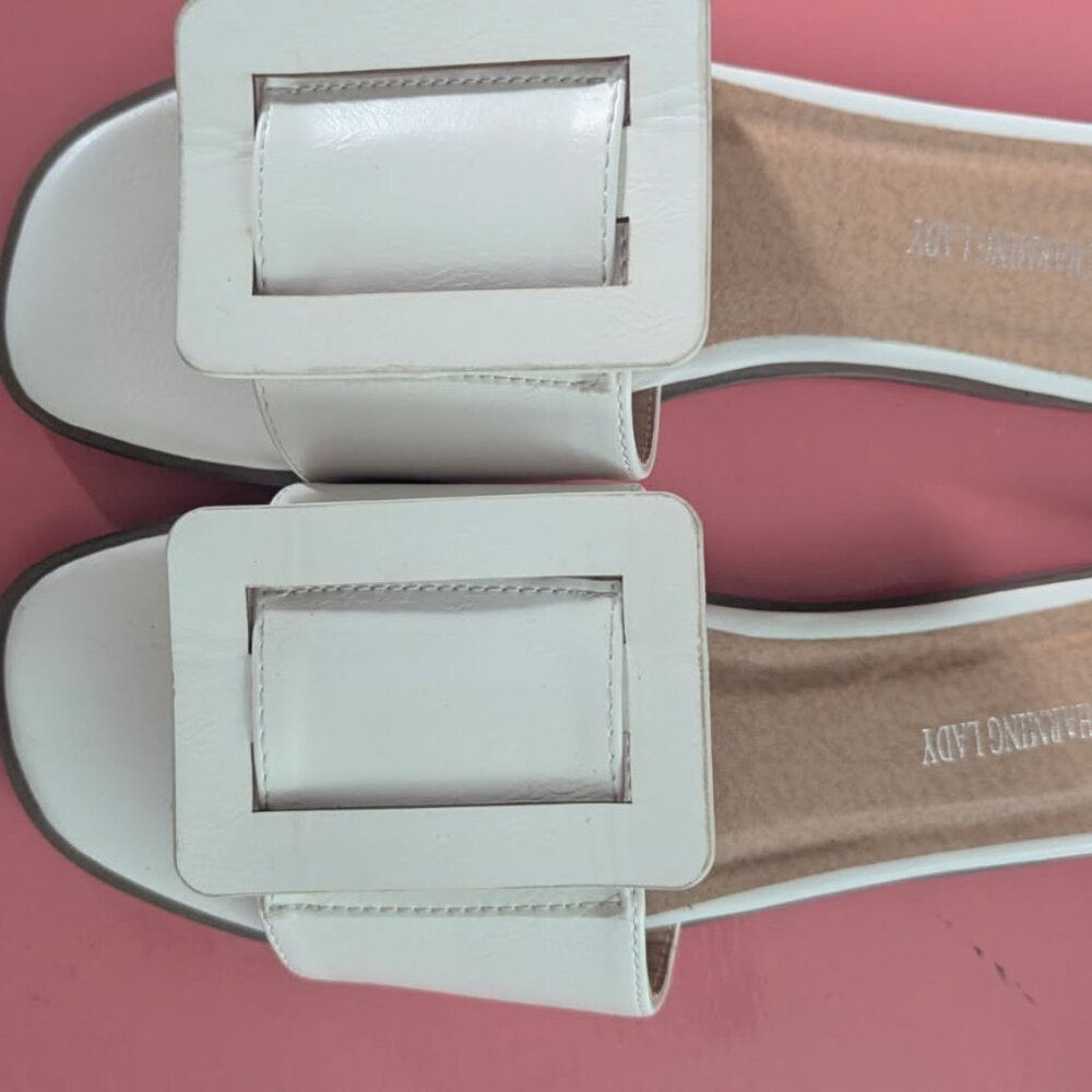Charming Lady white slides size 9